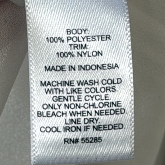 Express Pink Cut Out Blouse with Dress Shirt Collar - Picture 4 of 7